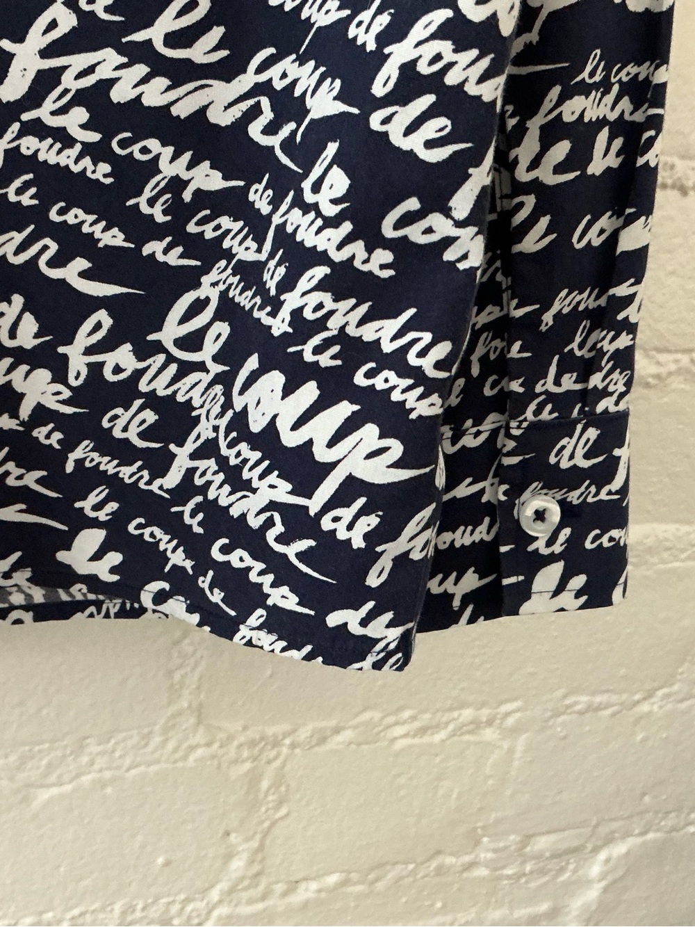 Chico’s Button Up Shirt No-Iron All over Print Coup de Foudre Navy White - Picture 8 of 13